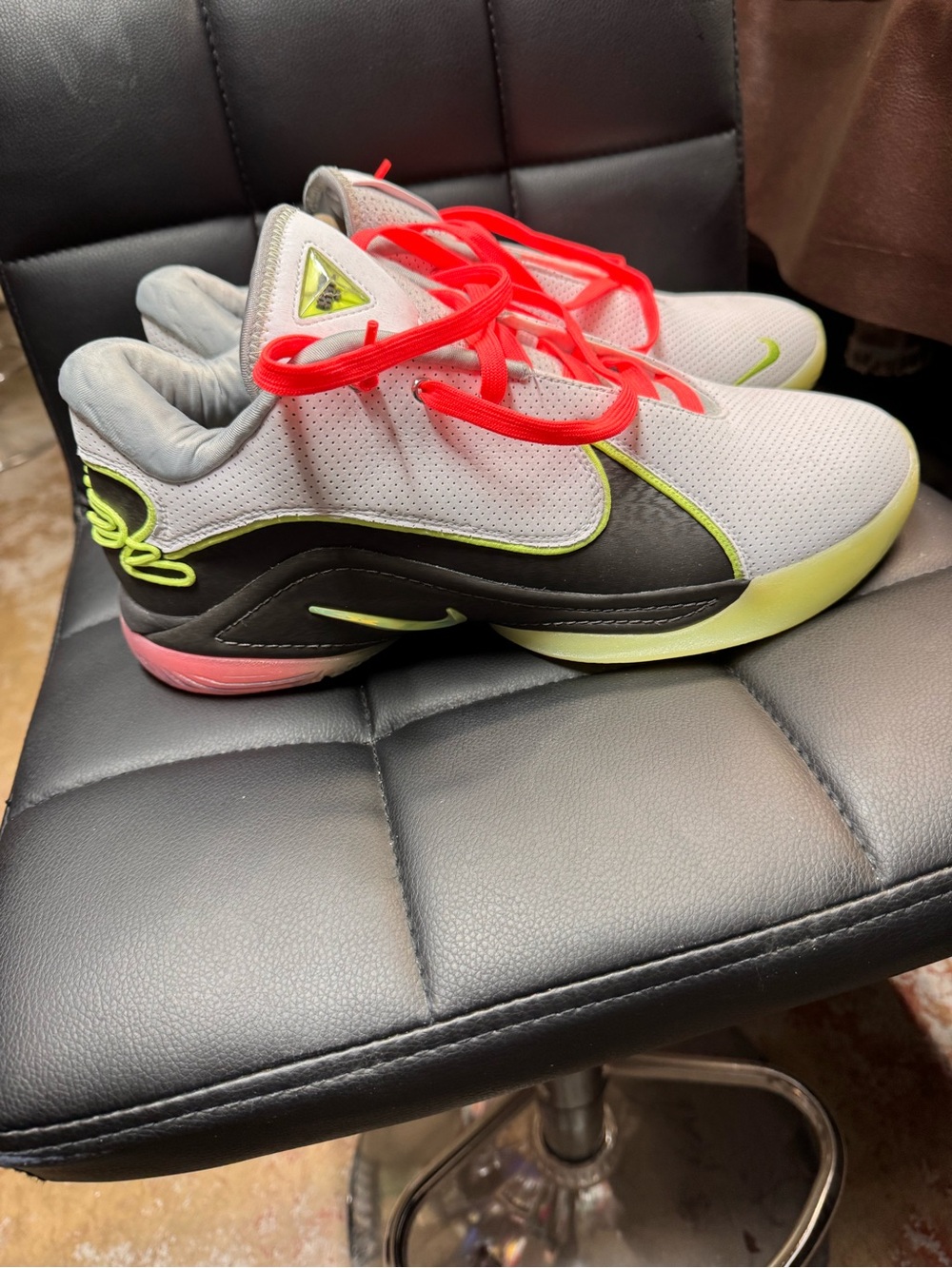 Nike Lebeon XXLL - Picture 2 of 5